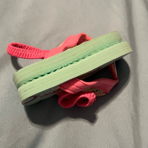 Unicorn 🦄 & Rainbow 🌈 Flip Flops - Picture 4 of 5